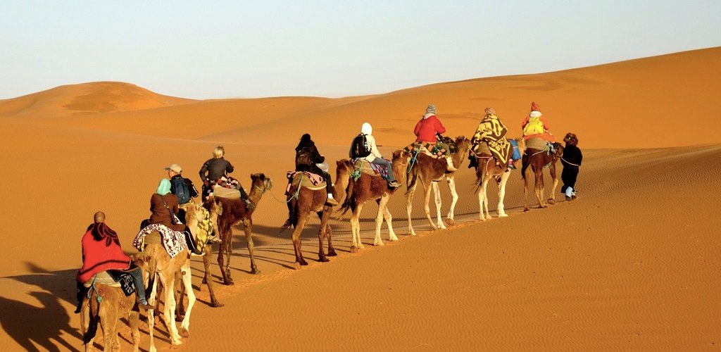 Caravane dans le désert